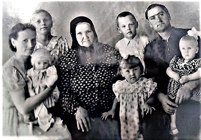 Семья прабабушки и прадедушки Александра и Надежды Ковальчук